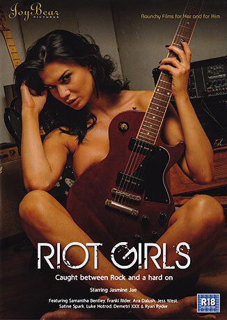 JoyBear - Riot Girls - DVD