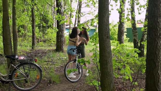 Sweethearts - Tasty Little 3somes - DVD